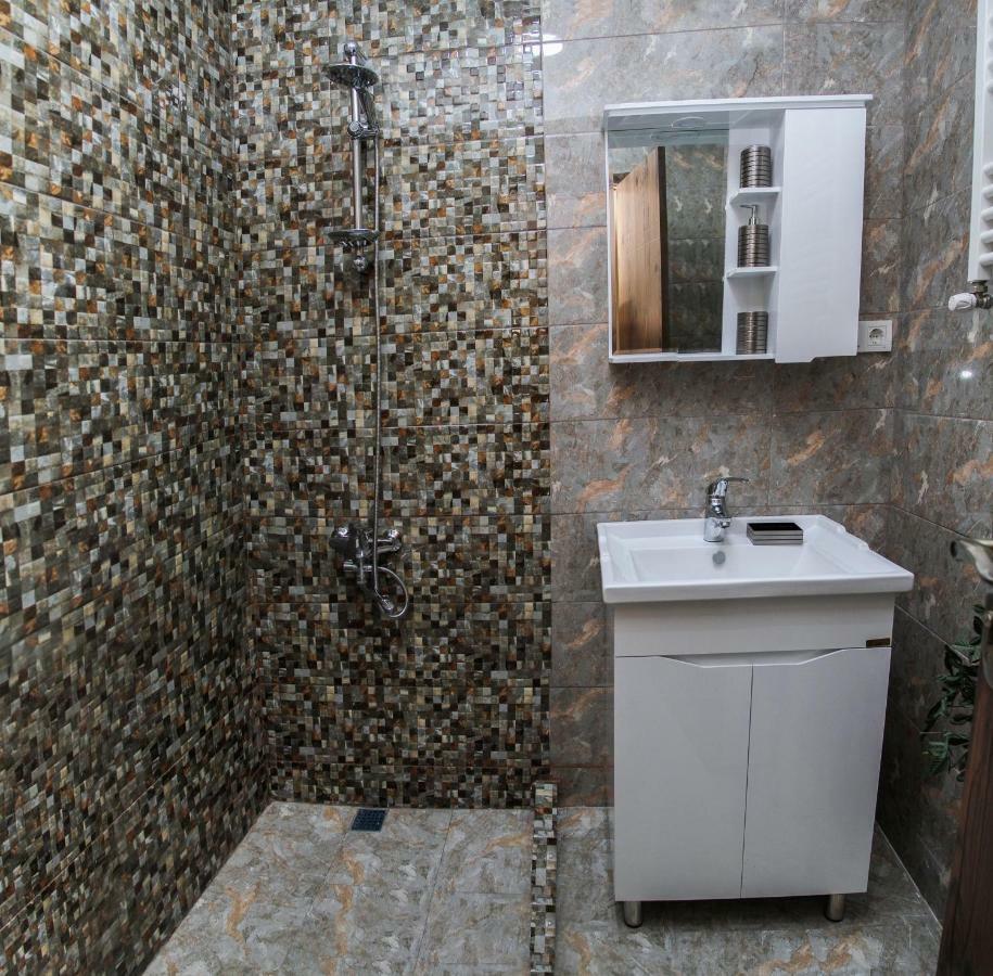 Natia'S Apartment On Dadiani St. 1 تبليسي المظهر الخارجي الصورة